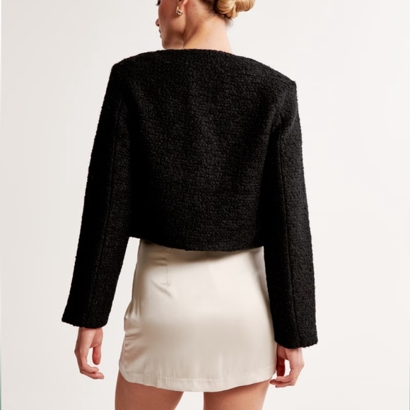 Abercrombie & Fitch Collarless Boucle Jacket - Picture 4 of 15